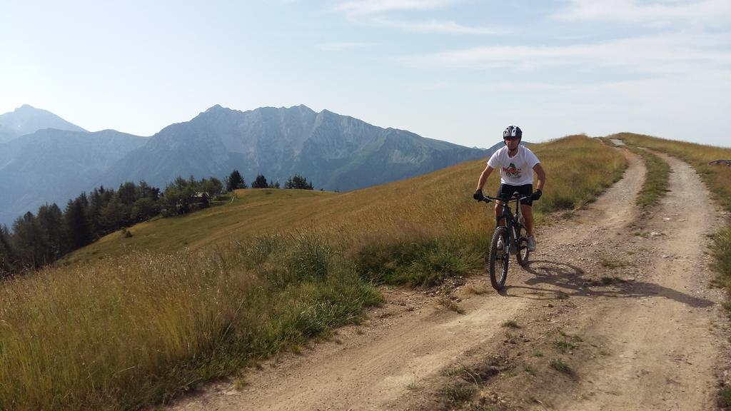 Ar Mountains Lodge Villachiara Branzi Eksteriør bilde